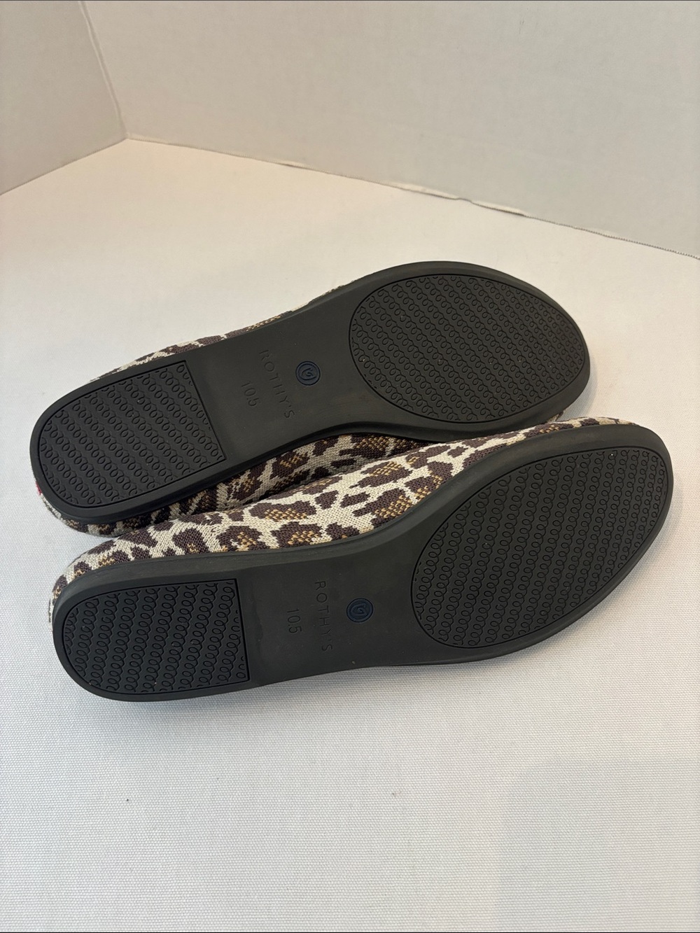 Rothy’s Women’s Leopard Print Slip-On Flats with Red Trim. Size 10.5 - Picture 6 of 6
